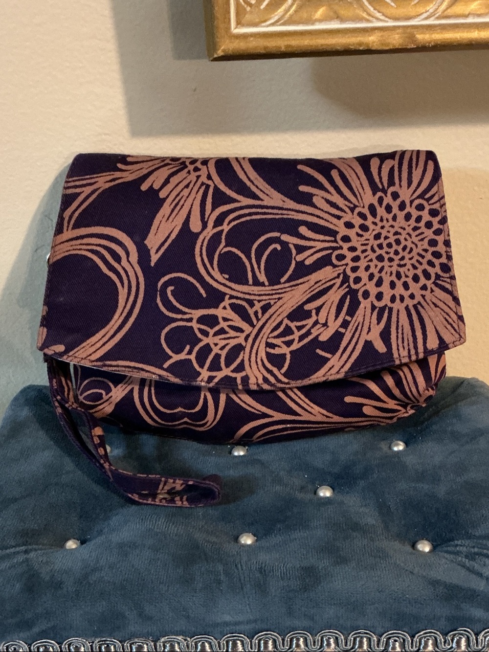 Sak Saum For Freedom Wristlet Deep Purple Tan Silkscreen Floral Print 5.5x7 EUC